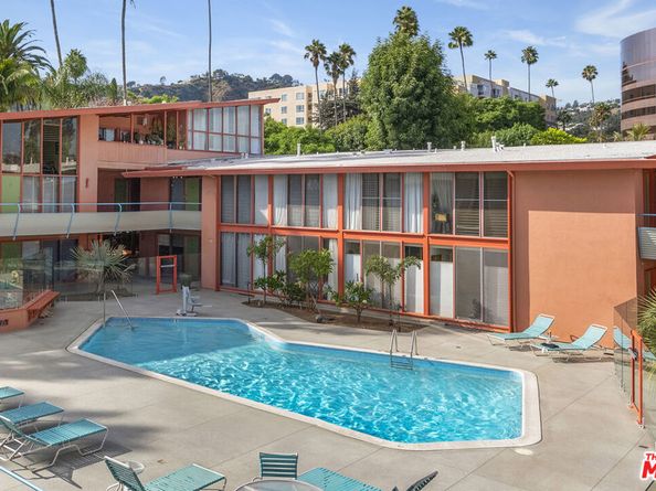 1400 N Hayworth Avenue 32, West Hollywood CA 90046