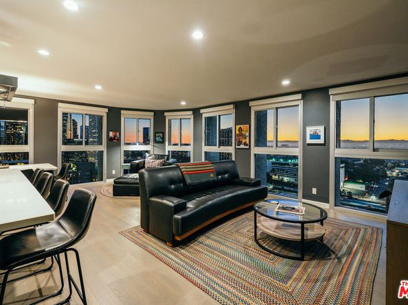 800 W 1st Street 2008, Los Angeles CA 90012