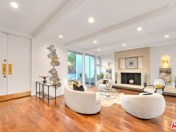 3804 Duray Place, Los Angeles CA 90008