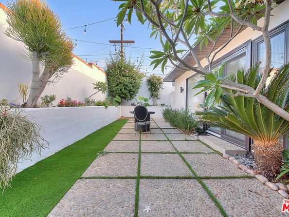 3804 Duray Place, Los Angeles CA 90008