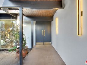 3804 Duray Place, Los Angeles CA 90008