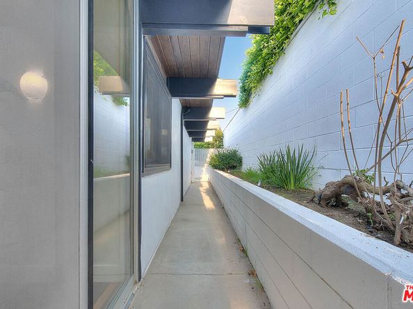 3804 Duray Place, Los Angeles CA 90008