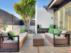 3804 Duray Place, Los Angeles CA 90008