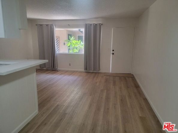 4244 E 5th Street, Long Beach CA 90814