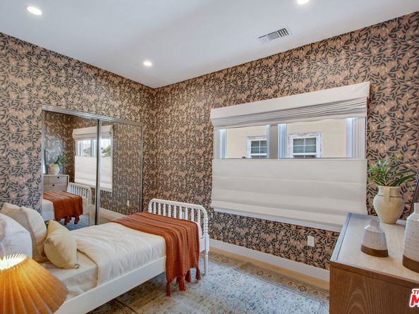 2347 W 29th Place, Los Angeles CA 90018