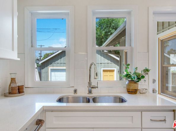 2347 W 29th Place, Los Angeles CA 90018