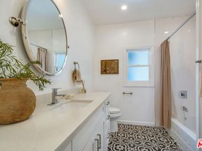 2347 W 29th Place, Los Angeles CA 90018