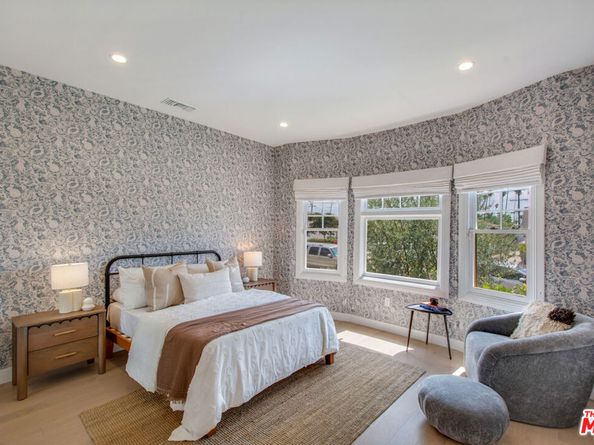 2347 W 29th Place, Los Angeles CA 90018