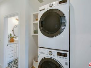 2347 W 29th Place, Los Angeles CA 90018