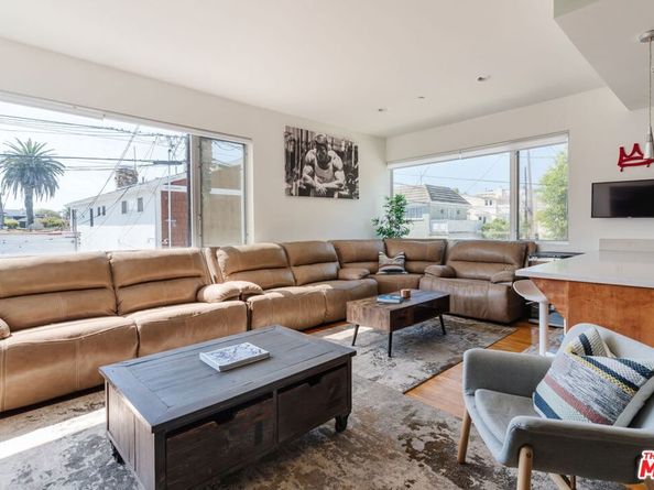 302 S Venice Boulevard, Venice CA 90291