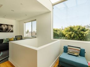 302 S Venice Boulevard, Venice CA 90291