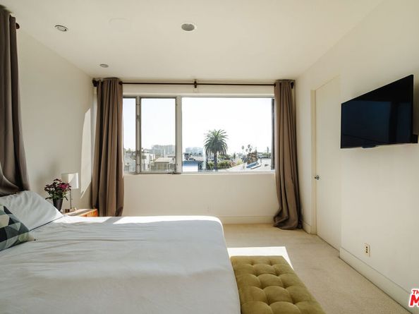 302 S Venice Boulevard, Venice CA 90291