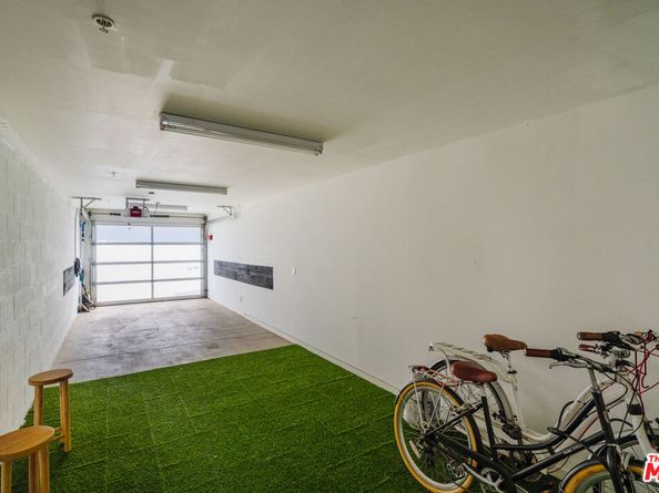 302 S Venice Boulevard, Venice CA 90291