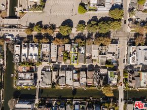 302 S Venice Boulevard, Venice CA 90291