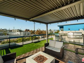 302 S Venice Boulevard, Venice CA 90291