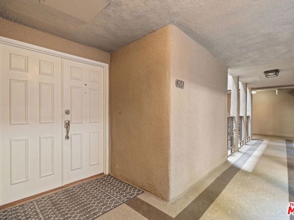 8455 Fountain Avenue 208, West Hollywood CA 90069