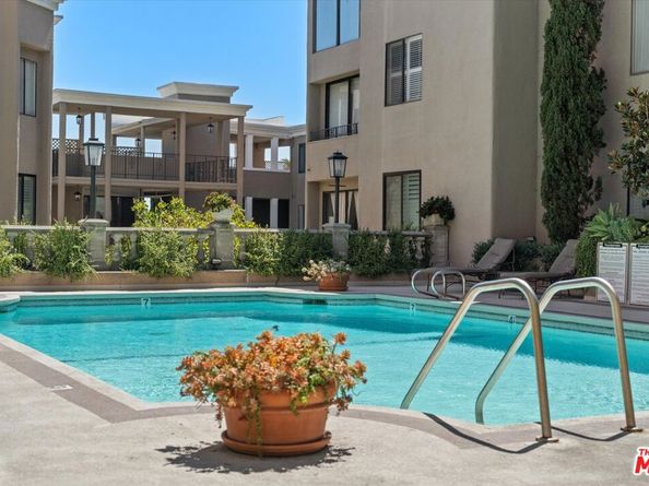8455 Fountain Avenue 208, West Hollywood CA 90069