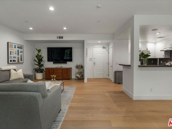 2010 S Beverly Glen Boulevard 302, Los Angeles CA 90025