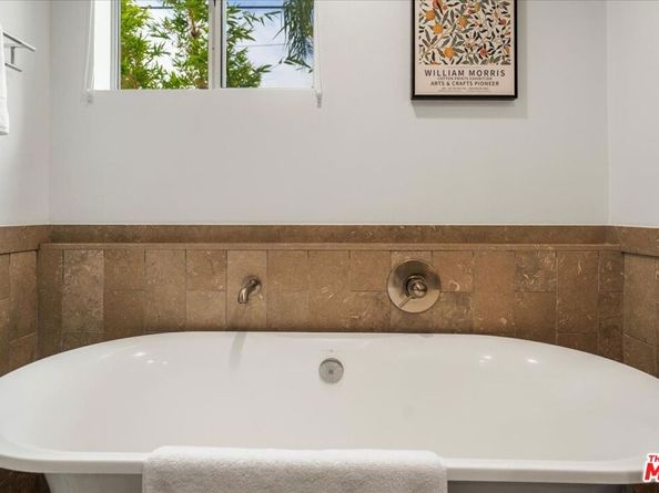 2010 S Beverly Glen Boulevard 302, Los Angeles CA 90025