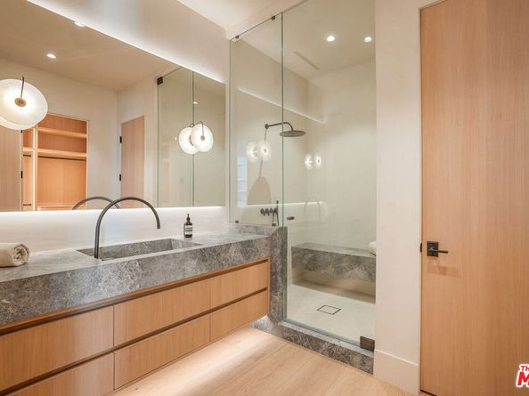24824 Pacific Coast Highway, Malibu CA 90265