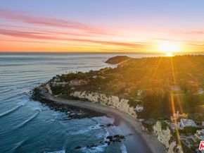 29221 Heathercliff Road 13, Malibu CA 90265