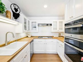 29221 Heathercliff Road 13, Malibu CA 90265