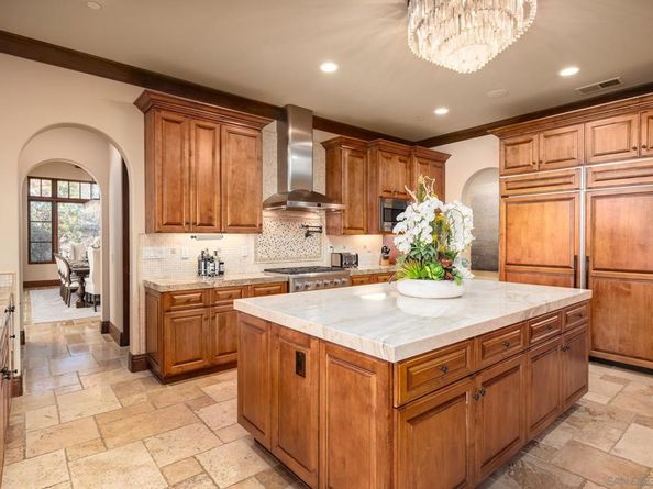 7552 Montien Road, San Diego CA 92127