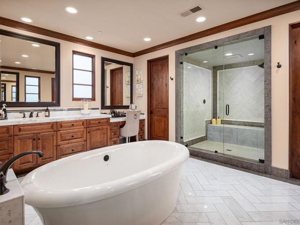 7552 Montien Road, San Diego CA 92127