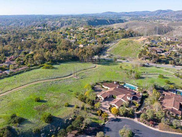 7552 Montien Road, San Diego CA 92127