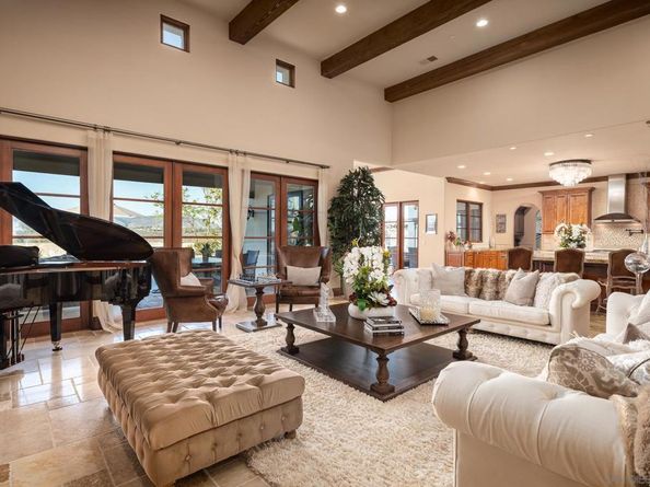 7552 Montien Road, San Diego CA 92127