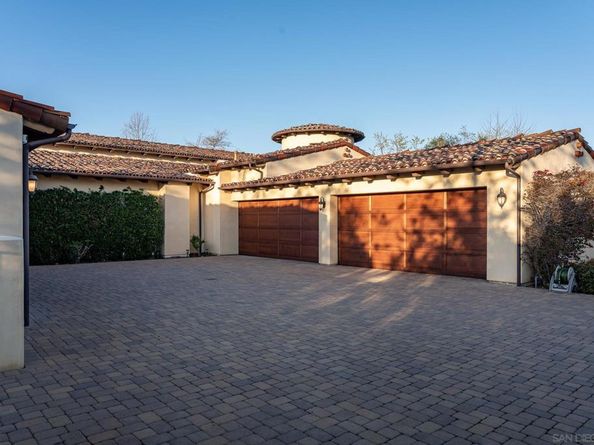 7552 Montien Road, San Diego CA 92127