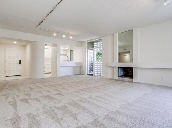 4018 Nobel Dr 201, San Diego CA 92122