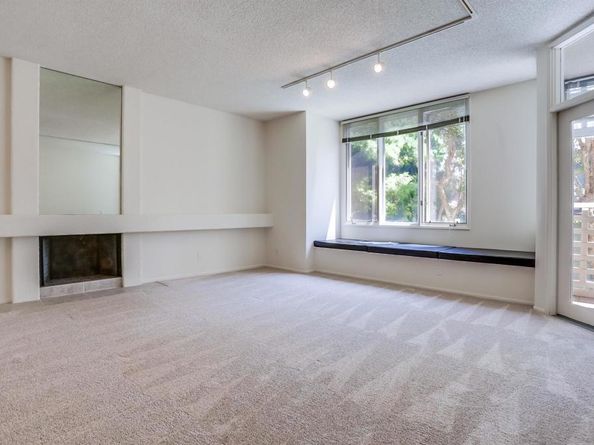 4018 Nobel Dr 201, San Diego CA 92122
