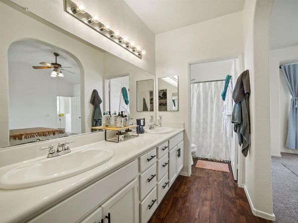 318 Diamante Way, Oceanside CA 92056