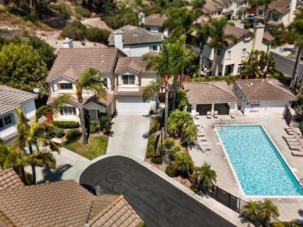 318 Diamante Way, Oceanside CA 92056