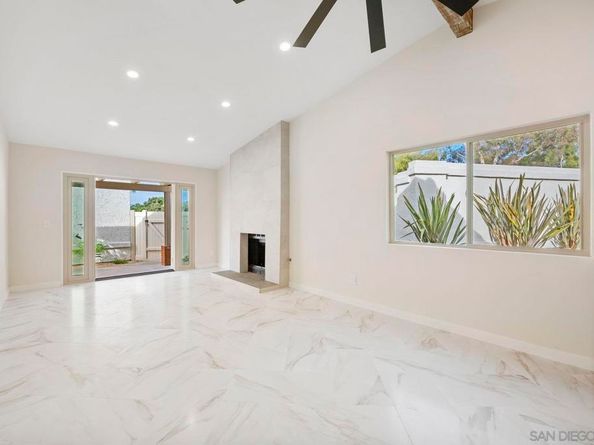 6915 Pear Tree Dr, Carlsbad CA 92011