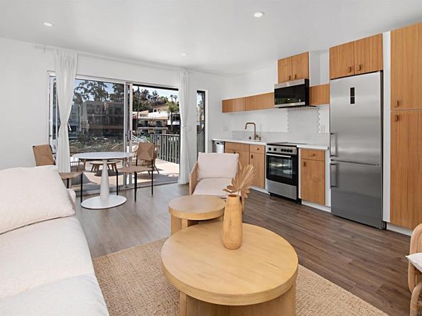 4627 Park Drive, Carlsbad CA 92008