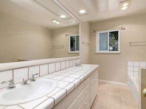 530 E 17th Ave, Escondido CA 92025