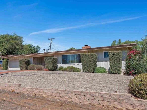 530 E 17th Ave, Escondido CA 92025