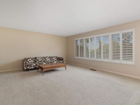 530 E 17th Ave, Escondido CA 92025