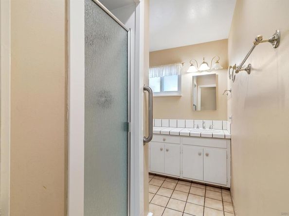530 E 17th Ave, Escondido CA 92025