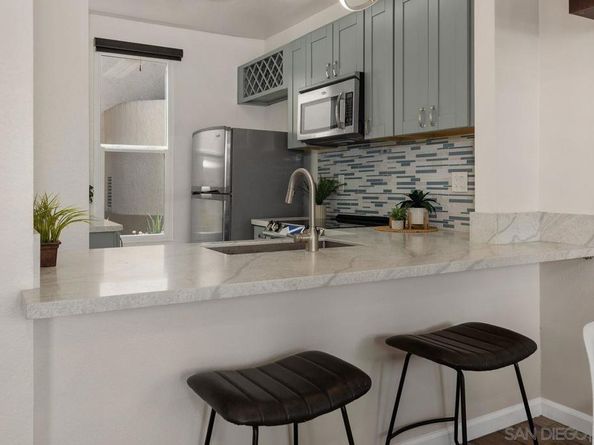 6161 Calle Mariselda 408, San Diego CA 92124