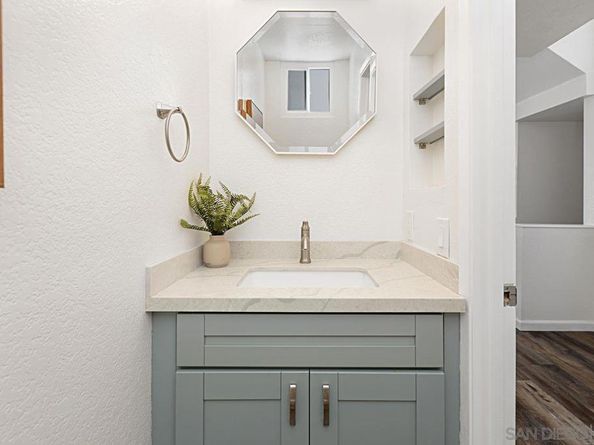 6161 Calle Mariselda 408, San Diego CA 92124