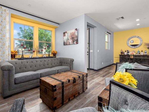1203 Camino Levante, Chula Vista CA 91913