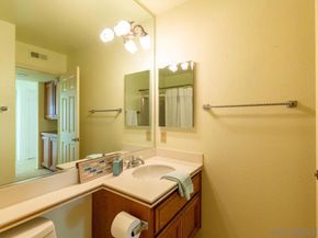 5030 Alicante Way, Oceanside CA 92056