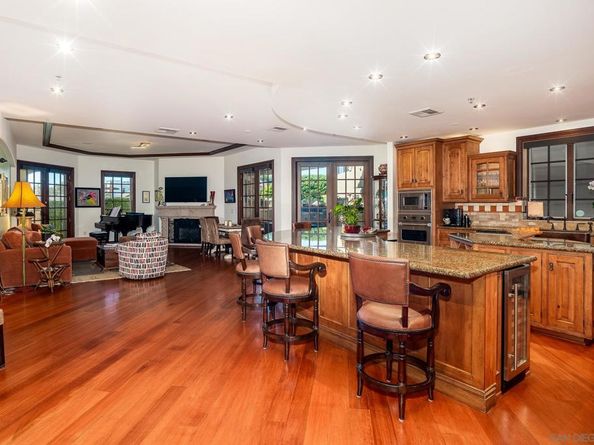 120 C Avenue 208, Coronado CA 92118