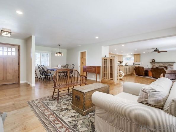 1454 La Plaza, San Marcos CA 92078