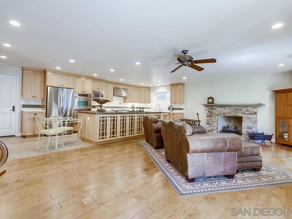 1454 La Plaza, San Marcos CA 92078