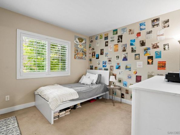 1942 Arbor Glen, Escondido CA 92025