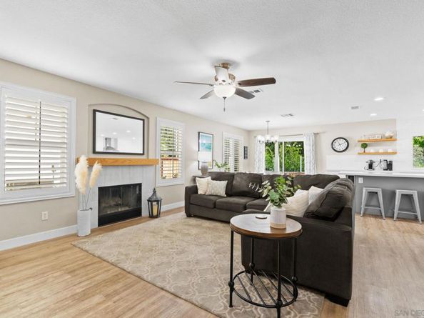 1942 Arbor Glen, Escondido CA 92025